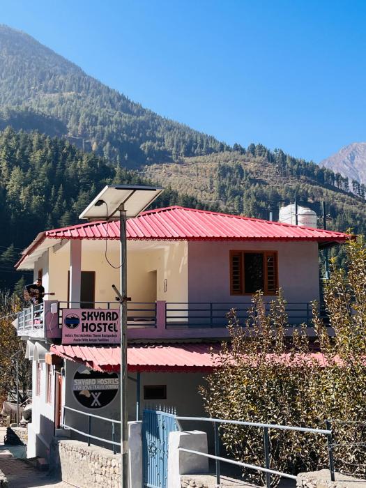 skyard hostel and homestay harsil valley