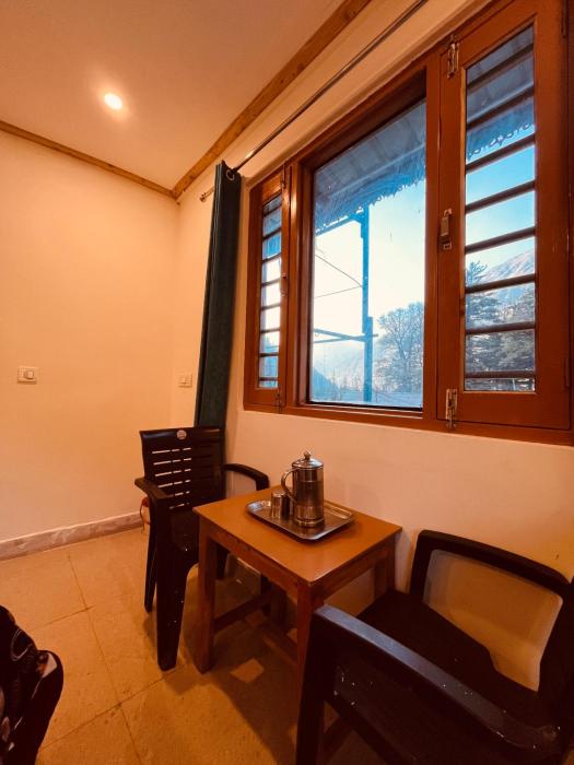 skyard hostel and homestay harsil valley