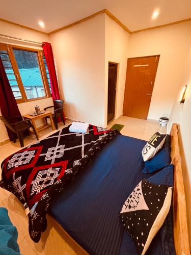 skyard hostel and homestay harsil valley