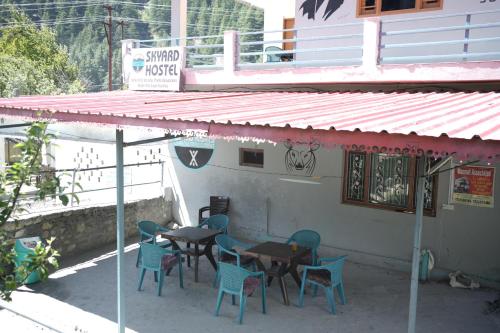 skyard hostel and homestay harsil valley