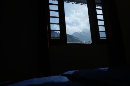 skyard hostel and homestay harsil valley