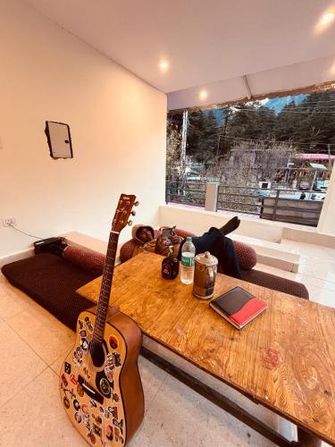 skyard hostel and homestay harsil valley
