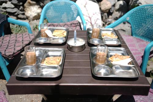 skyard hostel and homestay harsil valley
