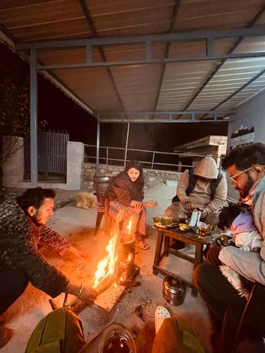 skyard hostel and homestay harsil valley