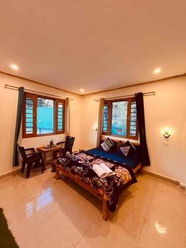 skyard hostel and homestay harsil valley