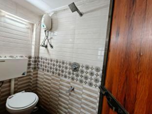 sadguru lodge