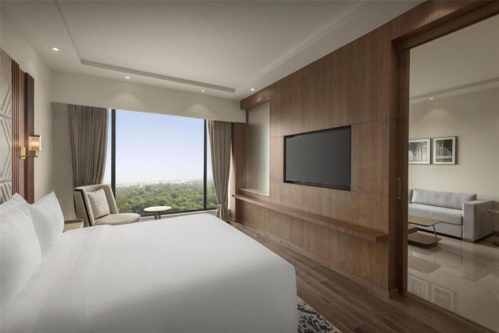 radisson hotel delhi mg road