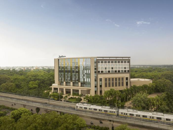 radisson hotel delhi mg road