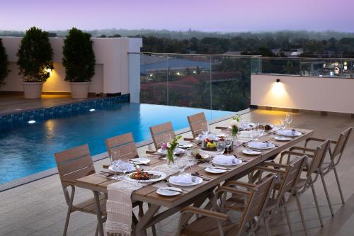 fortune airport road kochi