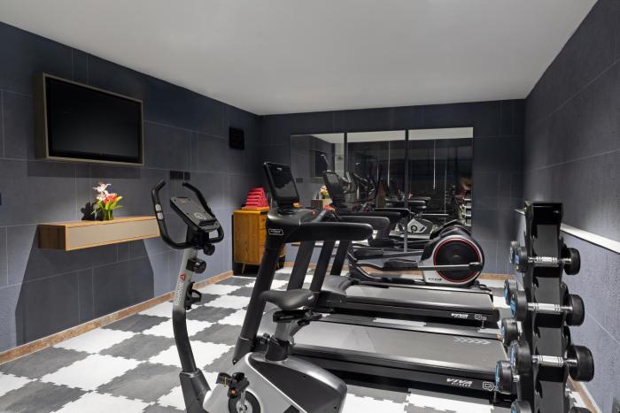 fortune airport road kochi