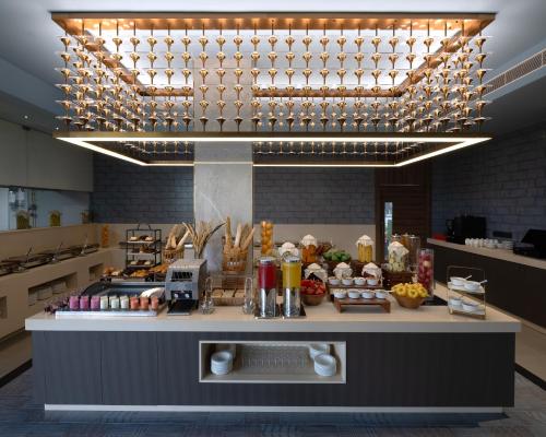 fortune airport road kochi