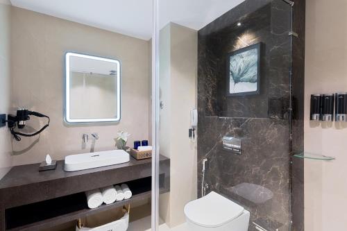 fortune airport road kochi