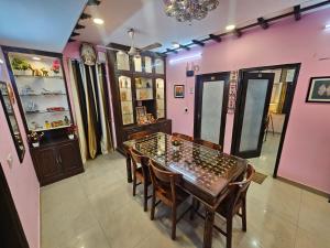 gautam nagar homestay near aiims hospital