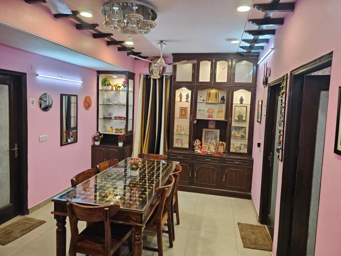 gautam nagar homestay near aiims hospital