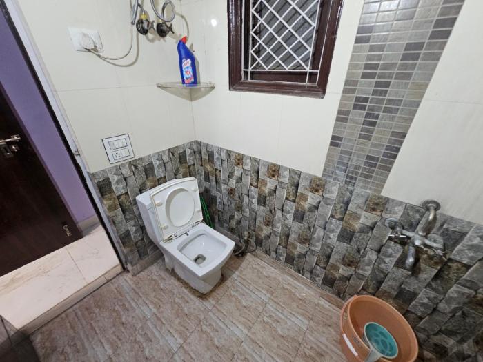 gautam nagar homestay near aiims hospital