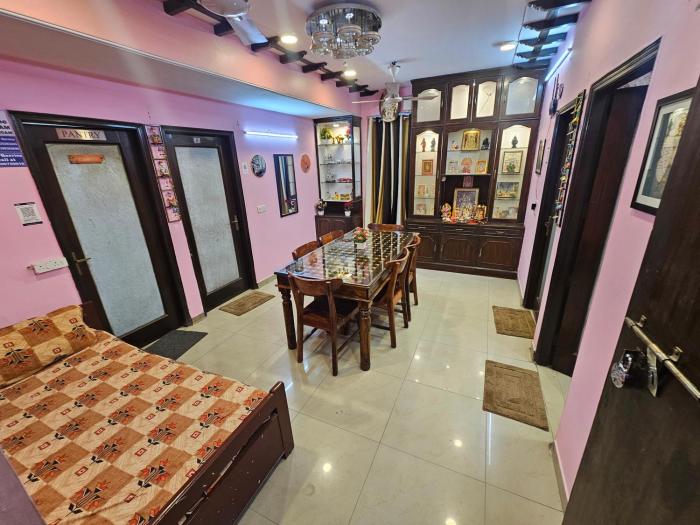 gautam nagar homestay near aiims hospital