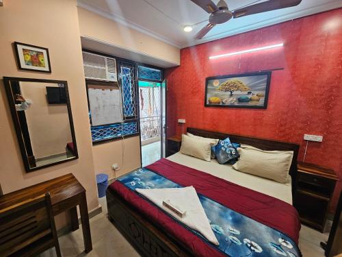 gautam nagar homestay near aiims hospital