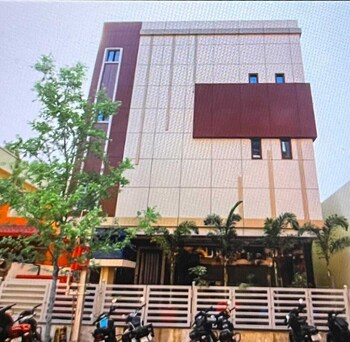 white ridge hotel nagole