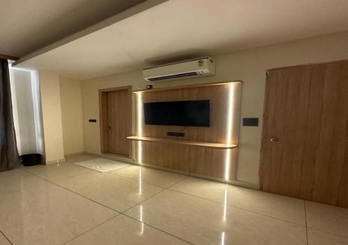 Aditi Hotel And Banquets,,0 star