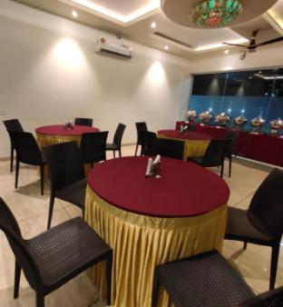 The Hotel Relax Kankavli Maharashtra,,5 star