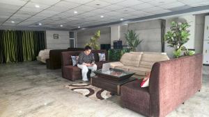 hotel homeaste 001 near yashobhoomi convention center