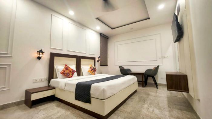 hotel homeaste 001 near yashobhoomi convention center