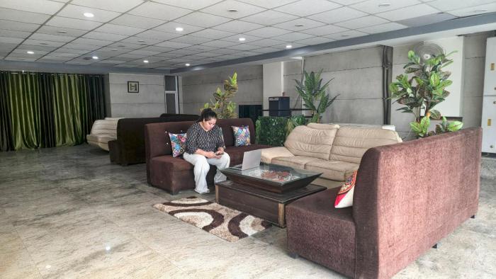 hotel homeaste 001 near yashobhoomi convention center