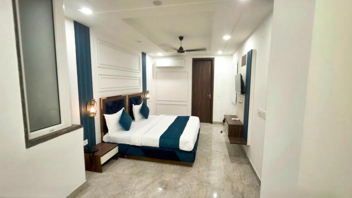 hotel homeaste 001 near yashobhoomi convention center