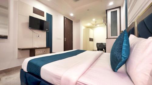 hotel homeaste 001 near yashobhoomi convention center
