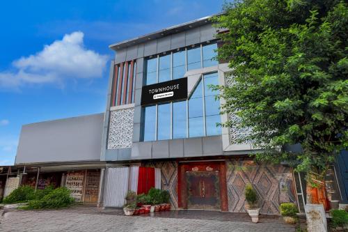 townhouse esic medical college faridabad formerly royal mountain