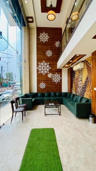 Hotel Manyavar Palace,,3 star