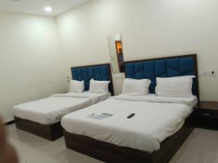 Hotel The Neelkanth,,3 star