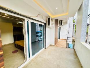 hotel bay premium puri