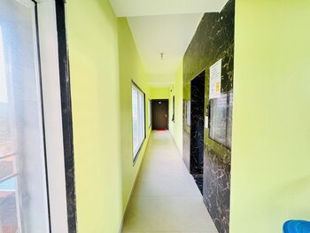 hotel bay premium puri