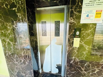 hotel bay premium puri