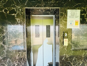 hotel bay premium puri