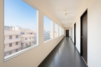 Pathway Kdson At Airport,,3 star