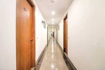 Pathway Kdson At Airport,,3 star