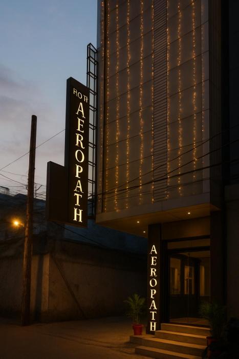 pathway kdson at airport