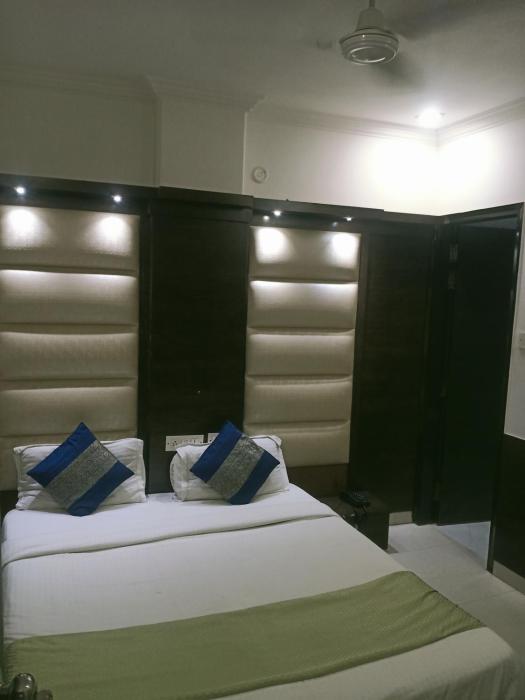 pathway kdson at airport