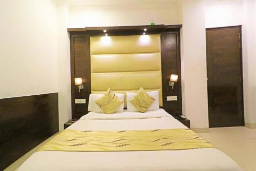 pathway kdson at airport