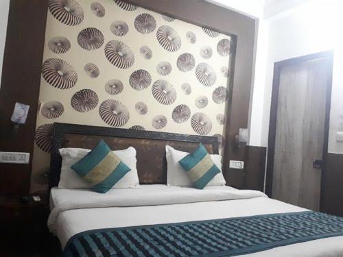 pathway kdson at airport