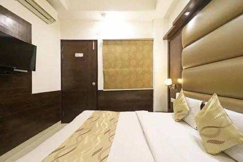 pathway kdson at airport