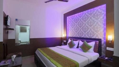 pathway kdson at airport