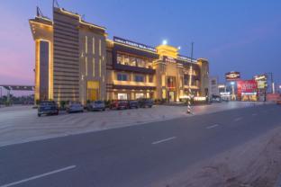 gajraula sukhdev dhaba and resort