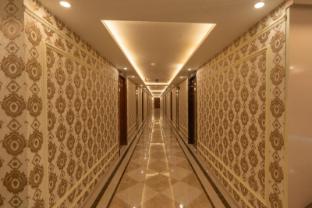 gajraula sukhdev dhaba and resort