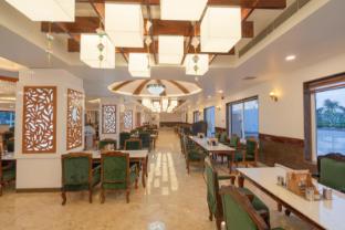 gajraula sukhdev dhaba and resort