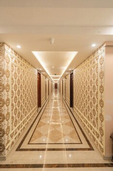 gajraula sukhdev dhaba and resort