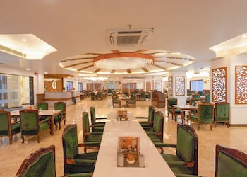 gajraula sukhdev dhaba and resort