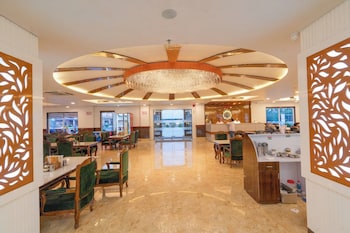 gajraula sukhdev dhaba and resort